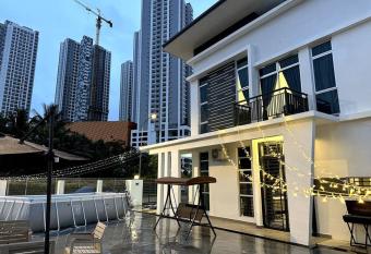 Huge corner lot 20 pax BBQ/karaoke/mahjong/event has Balcony rooms