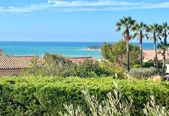 Appartement Sanary vue mer au calme has Balcony rooms