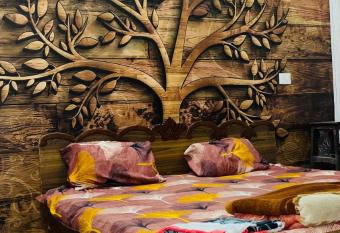 JATINDER PG has Balcony rooms