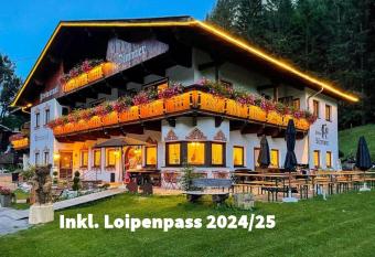 Garni B  renwirt has Balcony rooms