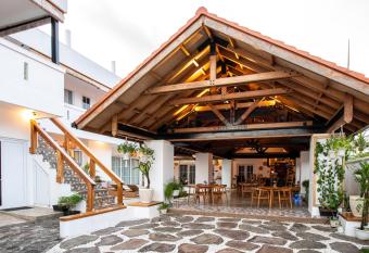 Keramas Moonlight Villa has Balcony rooms