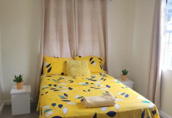 Kensington Oval- 2 bed 1 Bath has Balcony rooms