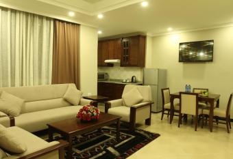 Geza Apartment Hotel has Balcony rooms