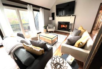 Coach Cabin- Poconos Retreat l Cozy l Sauna l Fireplace l Firepit l Gazebo BBQ allows 18 year olds to book a room