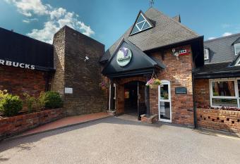 Village Hotel Manchester Hyde allows 18 year olds to book a room