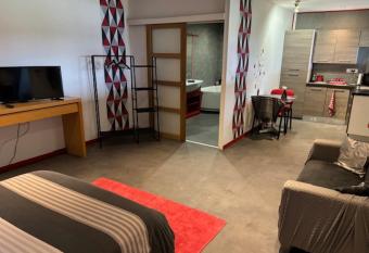 Grand studio avec terrasse has Balcony rooms