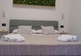 Fiori di Quercia has Balcony rooms