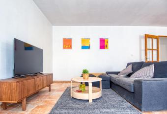 Villa proven  ale proche mer au calme has Balcony rooms