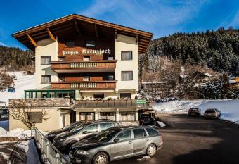 Pension Kreuzjoch has Balcony rooms