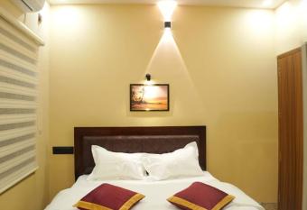 MADURAI RESIDENCY has Balcony rooms