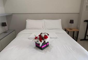 Peace home 13a has Balcony rooms