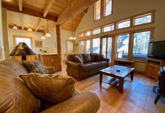 River's Edge Resort has Balcony rooms