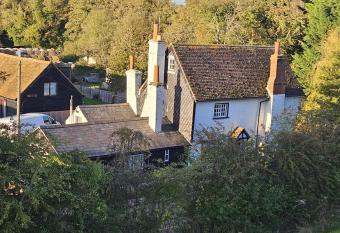 Startop Farmhouse allows 18 year olds to book a room