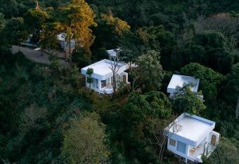 Arabica Lodge (                                           ) has Balcony rooms