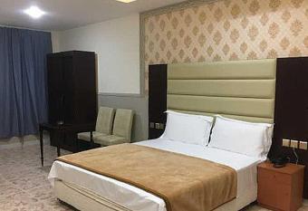 OYO Al Taj Rest House allows 18 year olds to book a room