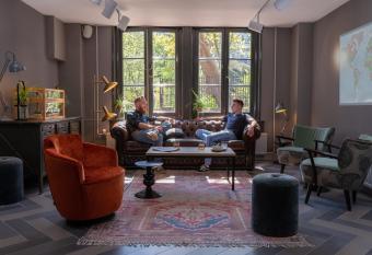 Stayokay Hostel Amsterdam Vondelpark allows 18 year olds to book a room
