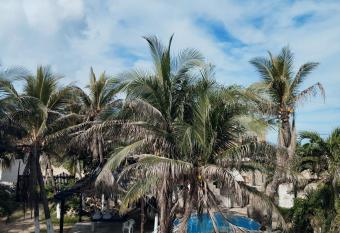 Hostal azul pr  ncipe has Smoking/Balcony rooms
