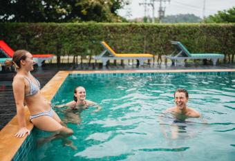 Chill Inn Samui Hostel and Restaurant allows 18 year olds to book a room