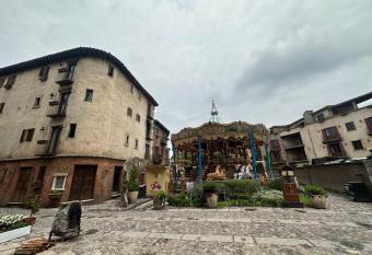 Villa Serena Val   Quirico has Balcony rooms
