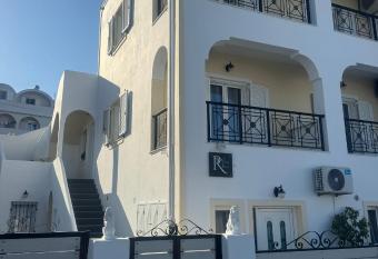 Villa Tania R has Balcony rooms