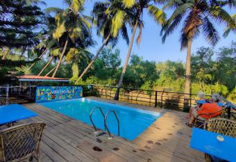 Vintage Beach Resort has Balcony rooms