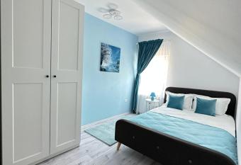 Eduard Inn has Balcony rooms