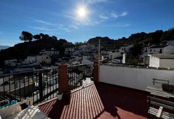 Casa Rural con vistas espectaculares has Balcony rooms