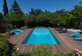 Le Mas de Bertagne has Balcony rooms