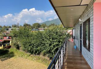 BirAlive Cafe & Homes has Smoking/Balcony rooms