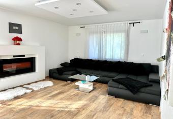 Spacious Green Cosy Apartment near Maribor has Balcony rooms