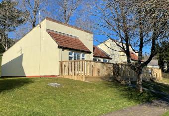 Frankie s Holiday Lodge has Balcony rooms