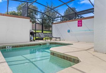 1590 Moon Valley has Balcony rooms