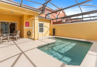 8960 Cat Palm Road has Balcony rooms