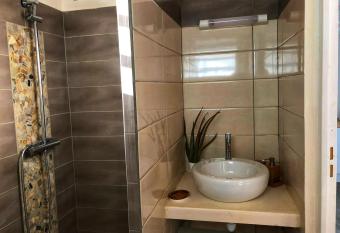 Le Balisier allows 18 year olds to book a room