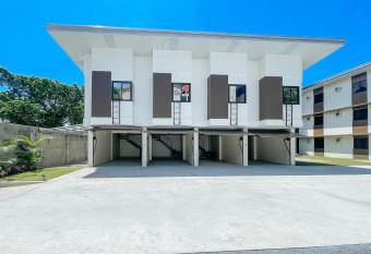 RedDoorz @ Washington Guest House Olongapo allows 18 year olds to book a room