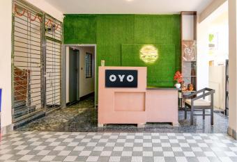 OYO Flagship SS INN Hotels & Homes allows 18 year olds to book a room