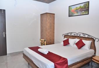 Unique Inn & Villa allows 18 year olds to book a room