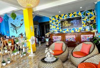 Lanta MP Place allows 18 year olds to book a room