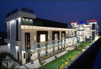 Burney Palace Hotel has Balcony rooms