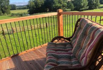 Lakeside Loft has Balcony rooms