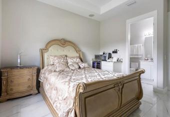 Voyager Inn allows 18 year olds to book a room