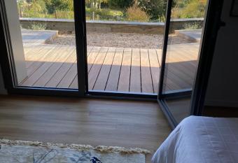 EMERAUDE has Balcony rooms