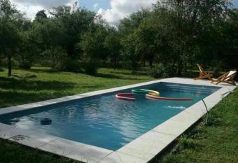 CASALINDA EN LA MONTA  A CON PISCINA y WIFI has Balcony rooms