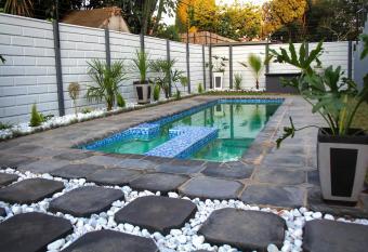 Villa La Sola B&B and Self-Catering has Balcony rooms