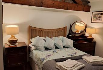 Coxleigh House has Balcony rooms