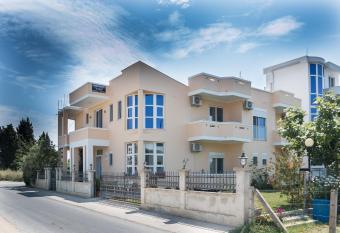 Apartments Sija has Balcony rooms