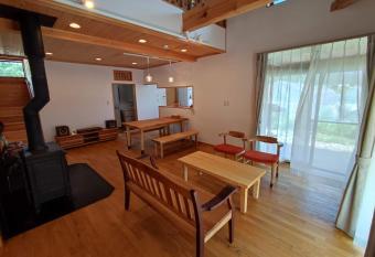Kikori House                                                       has Balcony rooms