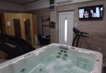 Robitel Wellness Vend  gh  z Veszpr  m-Gyulafir  t  t has Balcony rooms