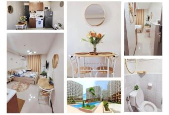 Serene Staycation Hideaway - Ann s Residences has Balcony rooms