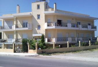 Studios Kapsalas has Balcony rooms